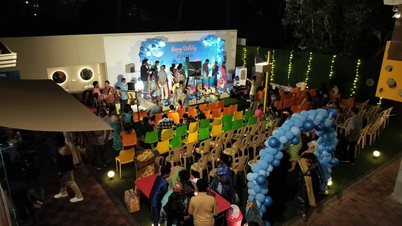 Show it Off Event Decoration